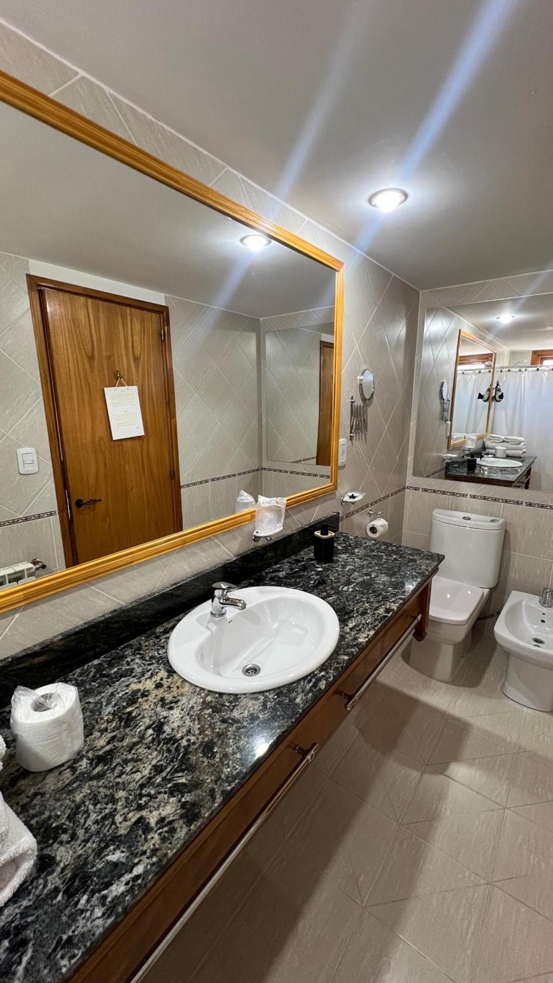 Hotel Y Cabanas Casa De Piedra Тревелін Екстер'єр фото